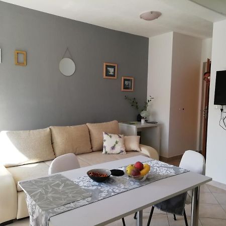 Apartments 4 Me Трогир Екстериор снимка