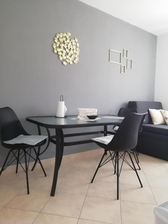 Apartments 4 Me Трогир Екстериор снимка