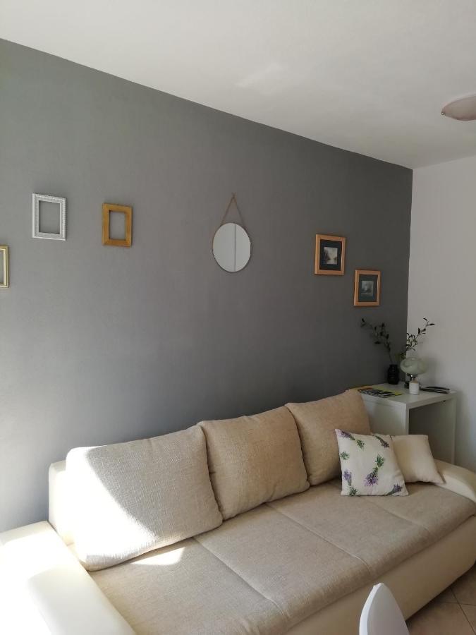 Apartments 4 Me Трогир Екстериор снимка