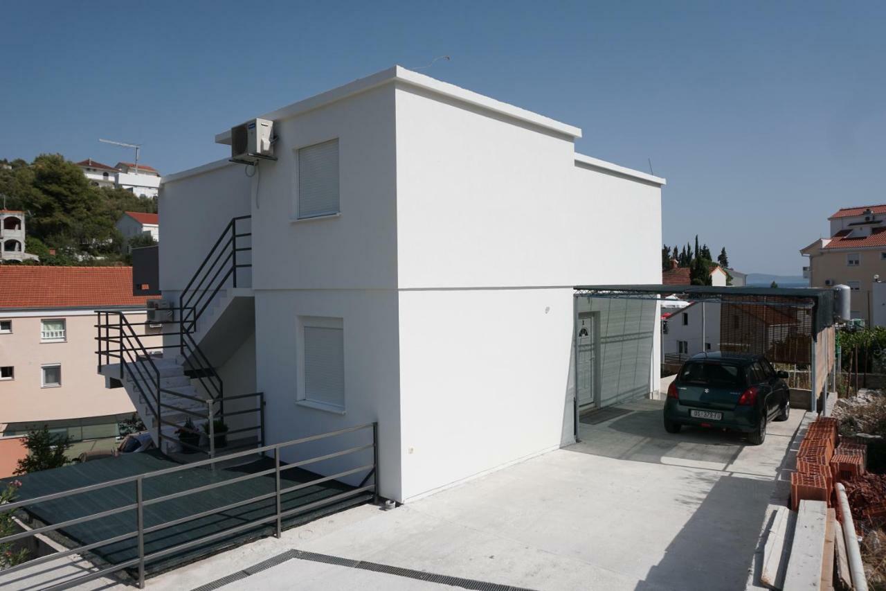 Apartments 4 Me Трогир Екстериор снимка