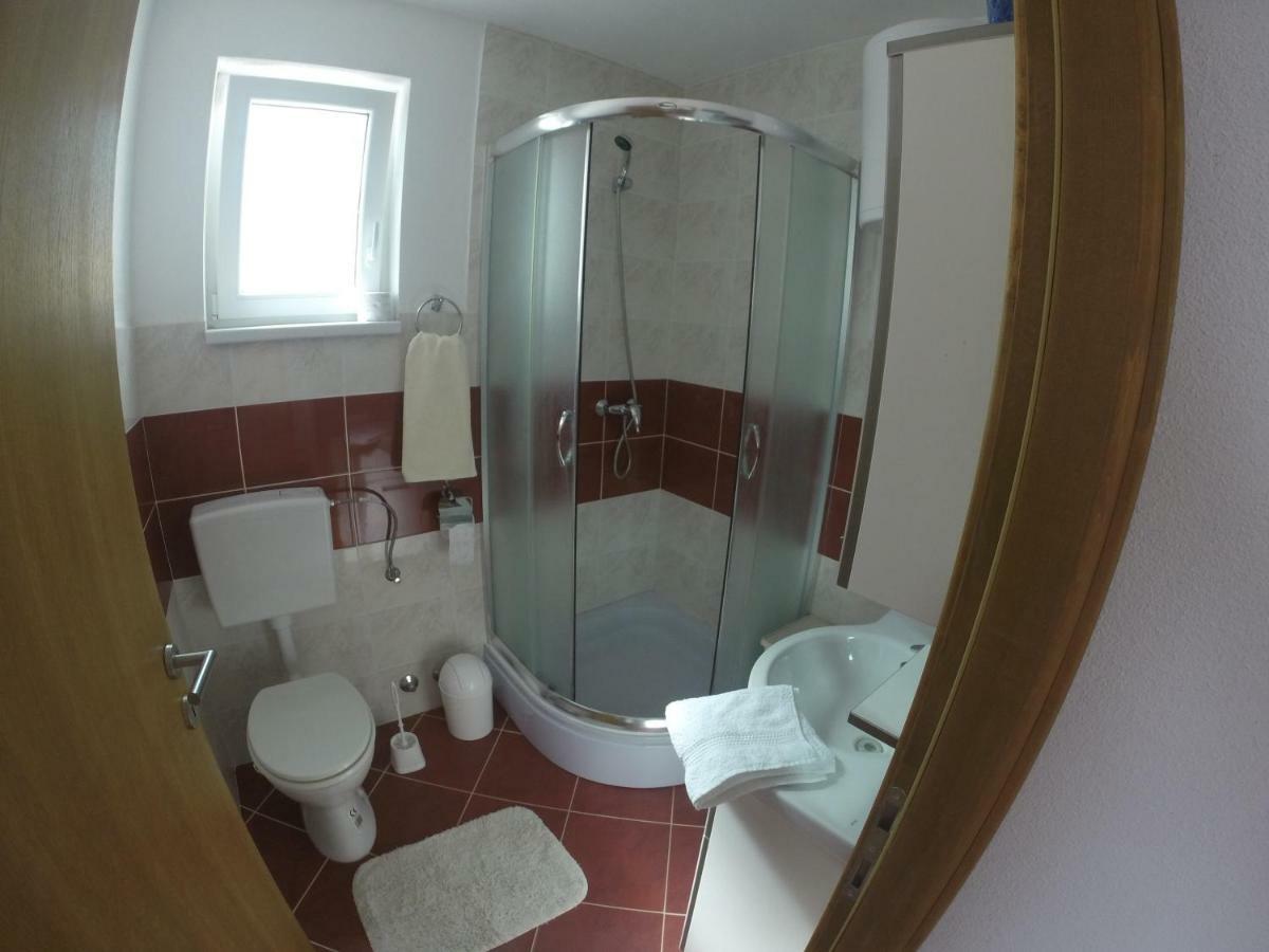 Apartments 4 Me Трогир Екстериор снимка
